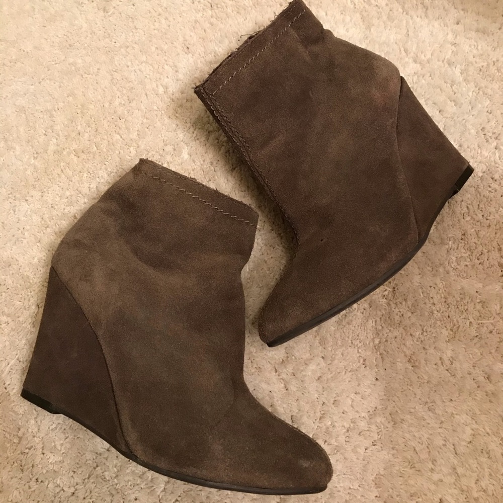 Leather heeled boots